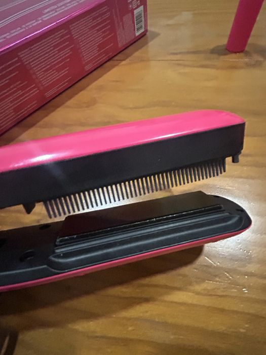 Prancha a vapor da Barbie