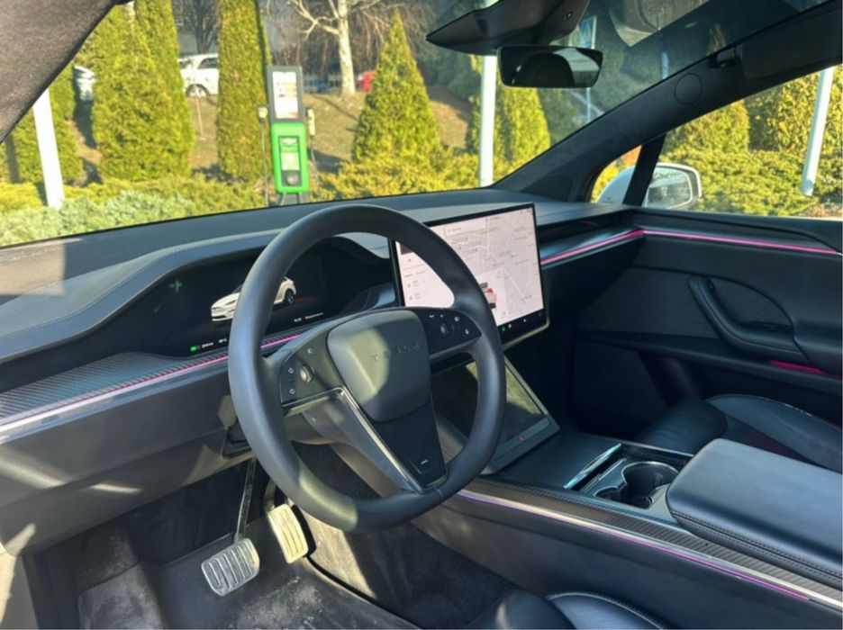 Tesla Model X Plaid