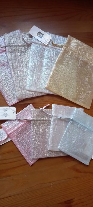 Woreczki prezentowe nowe 8 szt