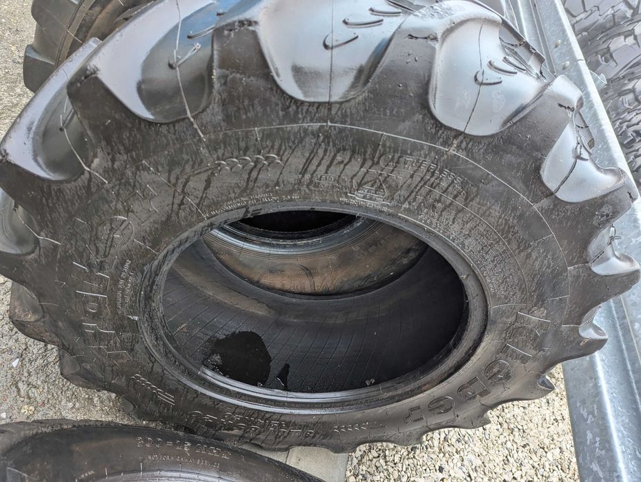 12.4R20 320/85R20 Kleber Traker