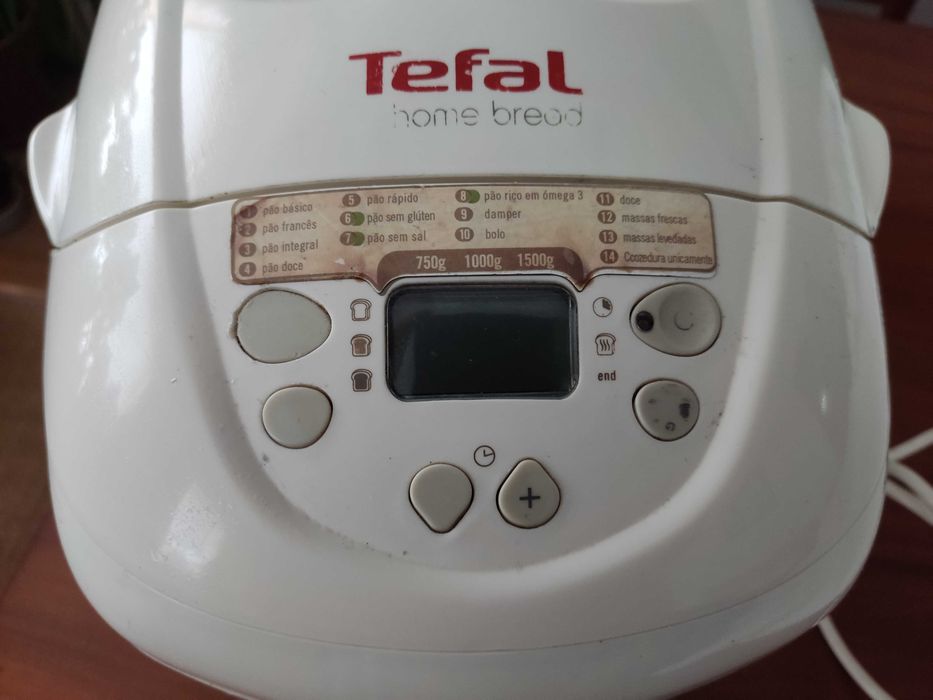 Máquina de fazer pão Tefal  funcional (sem cuba nem misturadoras)