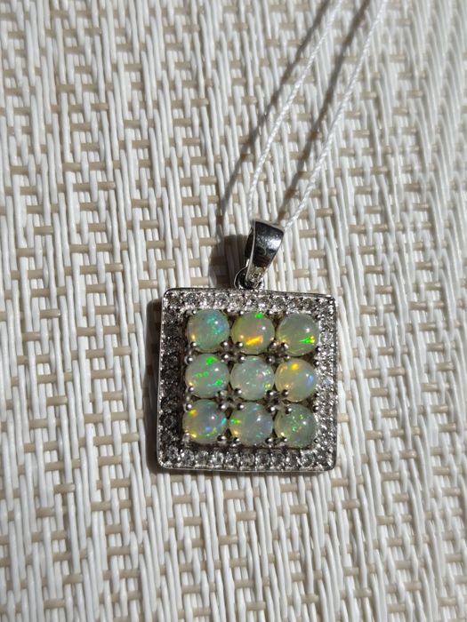 Кулон,подвеска серебро 925 с натуральным опалами