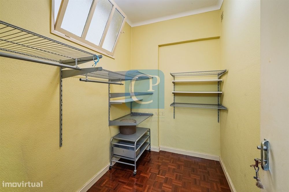 Apartamento T2+1 em Santo Ildefonso, Porto