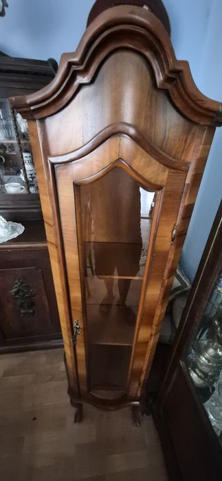 Witryna w stylu ludwikowskim