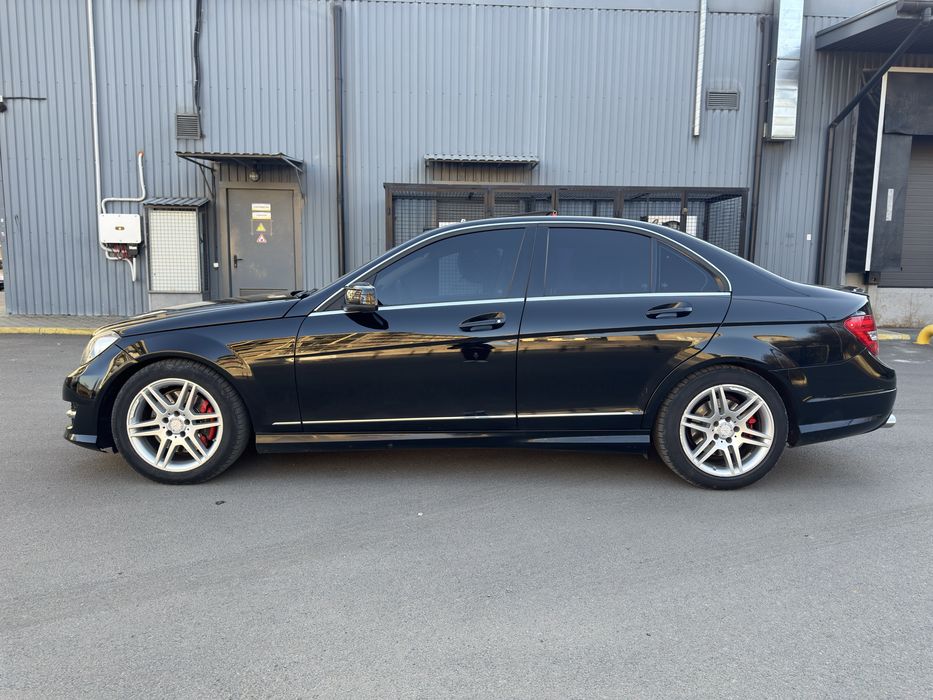 Mercedes-Benz C-Class 2014 VIN WDDGF8AB9EA945872 фото оголошення 7 з 19