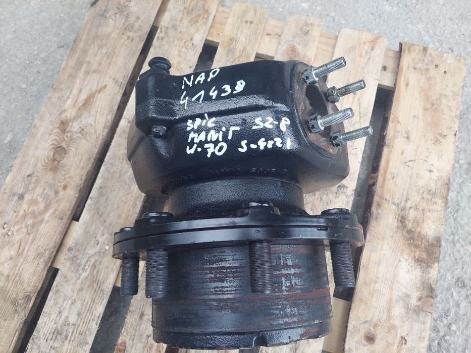 ZWOLNICA ZE ZWROTNICA SPICER MANITOU 1440 1740 1840  [W-70, S-4X27, P-14, R-20, SZ-8][D][NAP 41439]
