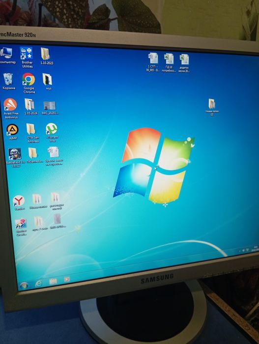 Монитор SAMSUNG Sync Master 920 N