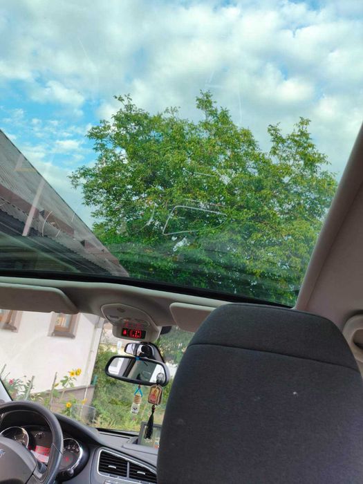 Продам автомобіль Peugeot 5008