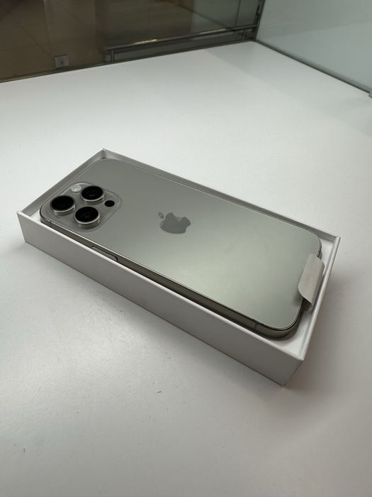 iPhone 15 Pro Max 256 (Natural Titanium)