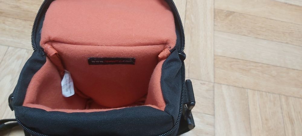 Etui na aparat fotograficzny