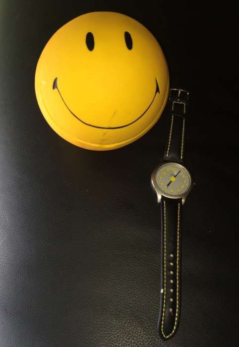 relógio SMILEY unisexo. Mais Portes de envio