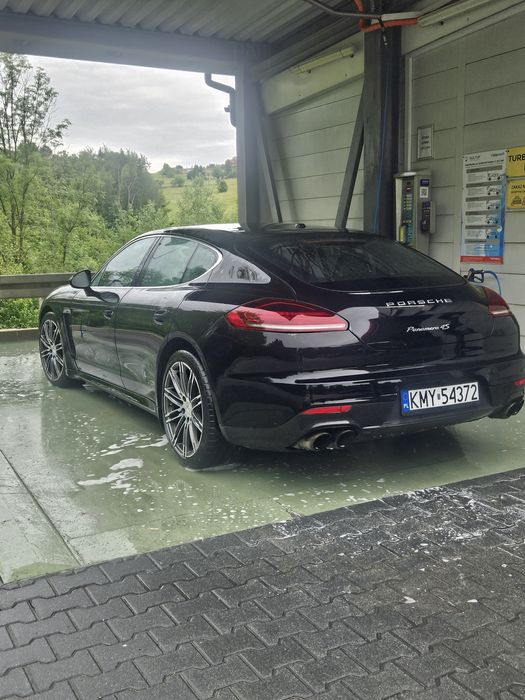 Porsche panamera 4S