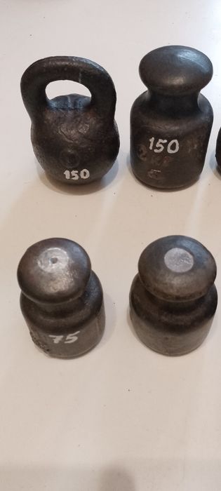 Гиря вагова  1 кг і 2 кг.