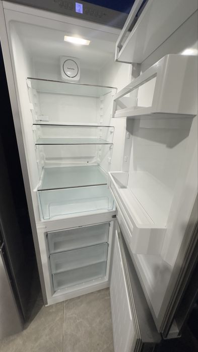 Frigorífico Combinado Liebherr CNel 4313 Inox NoFrost – Como Novo / 6 Meses Garantia