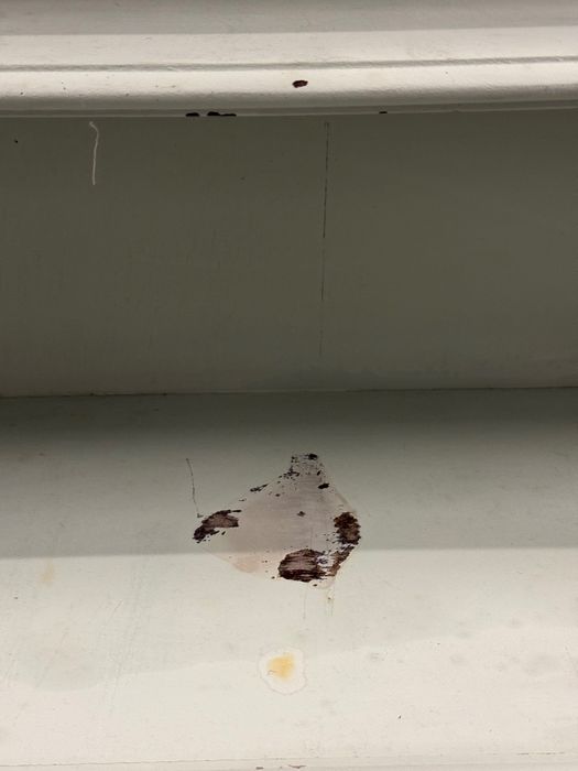 Móvel com prateleiras antigo