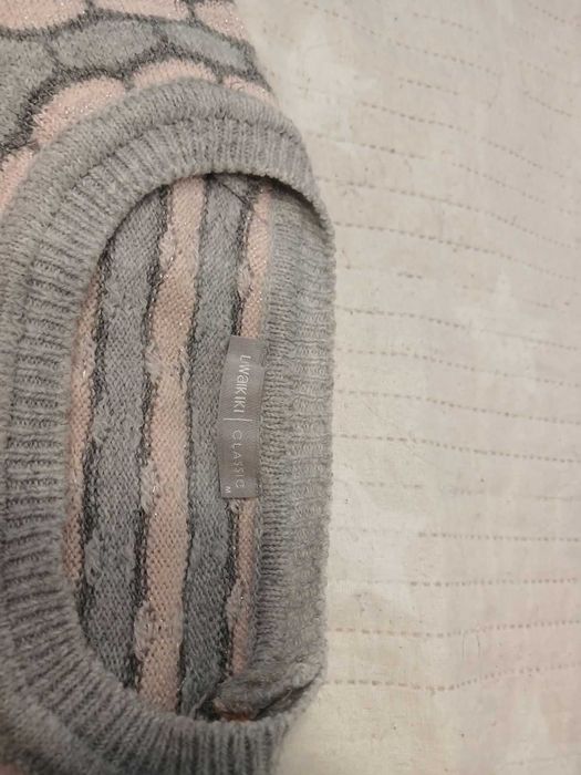 Продам жіночий светр LC Waikiki