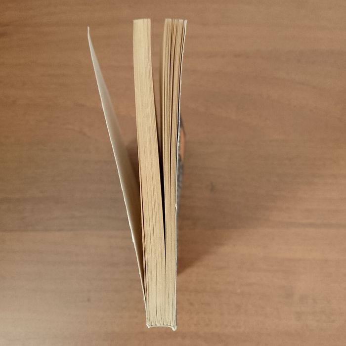 Продається книга