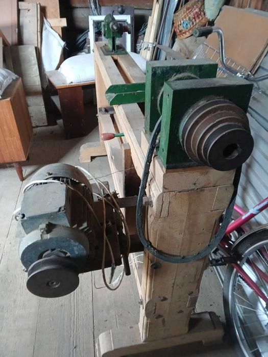 Продам хороший токарний станок по дереву