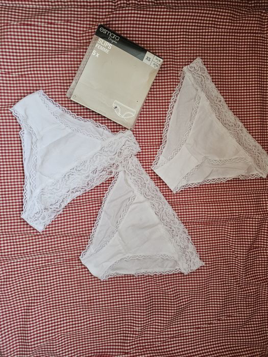 Нові трусики 3 пари на дівчинку 14-15 років