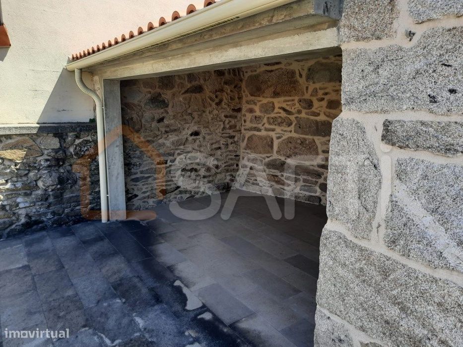Moradia T2 Em Pedra