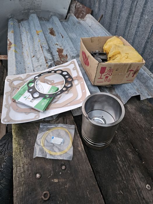 Мінітрактор вейту 240 в комплекті двигун є розібраний