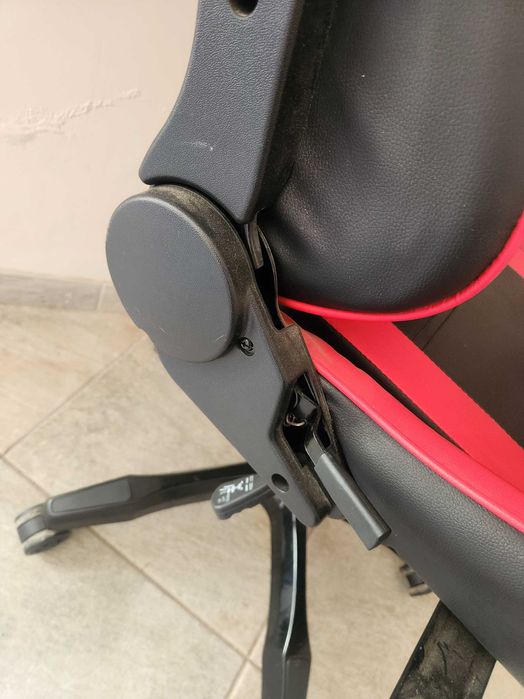 Gaming chair available! Cadeira de gaming disponível !