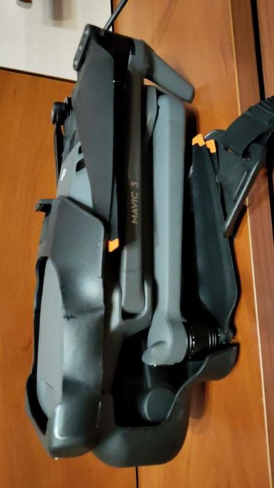 Продам дрон квадрокоптер Mavic 3