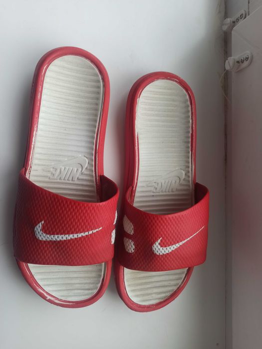 Продам шльопанці