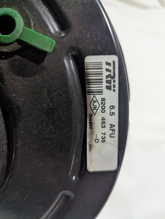 Вакуумний підсилювач гальм PSA112