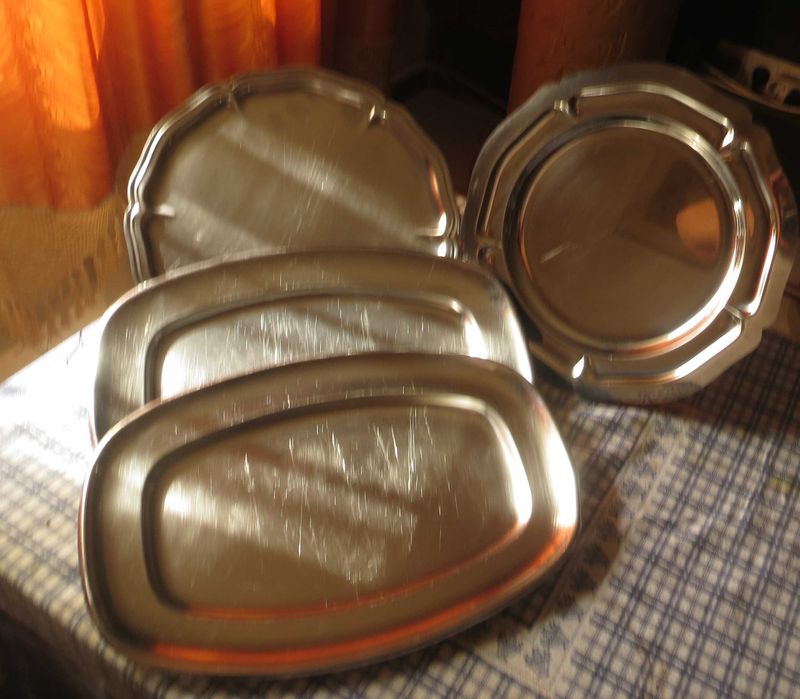 Antiguidades - Conjunto de 4 peças, travessas 100% inox