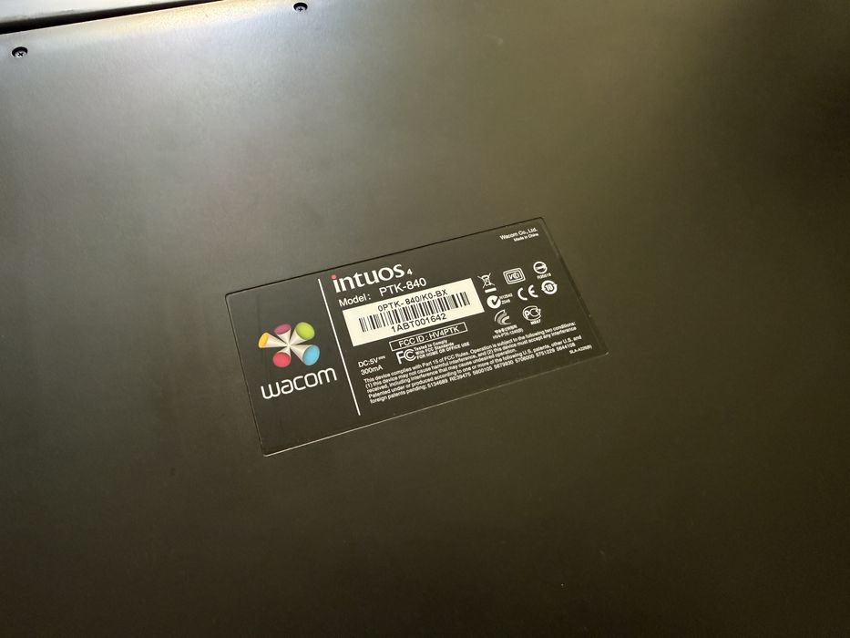 Професійний графічний планшет Wacom Intuos 4 L (PTK-840)