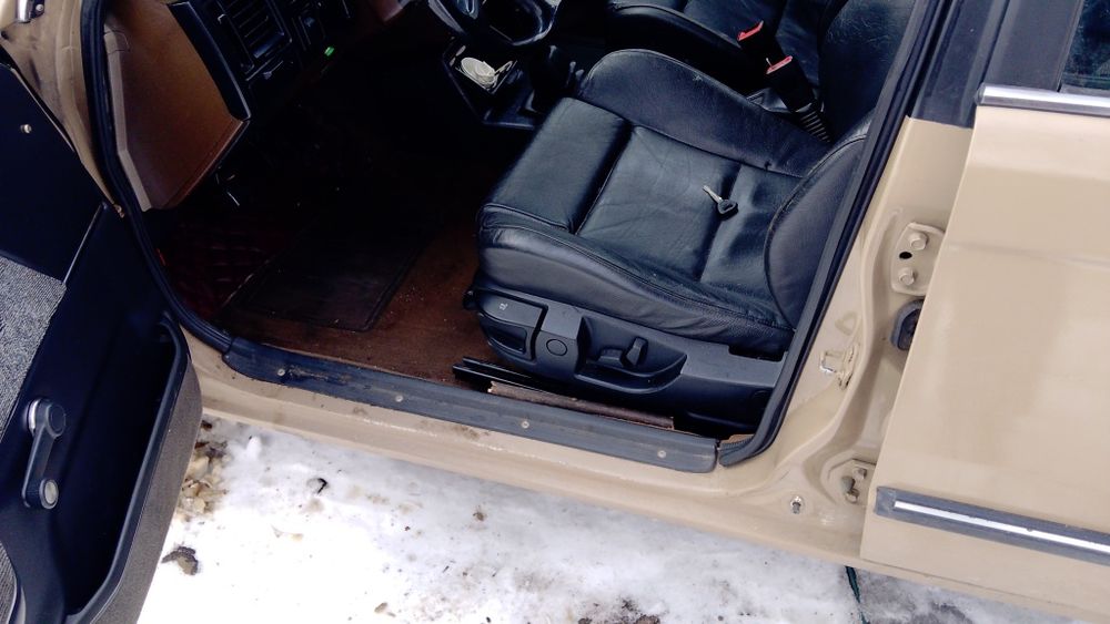 Продам авто мазда323