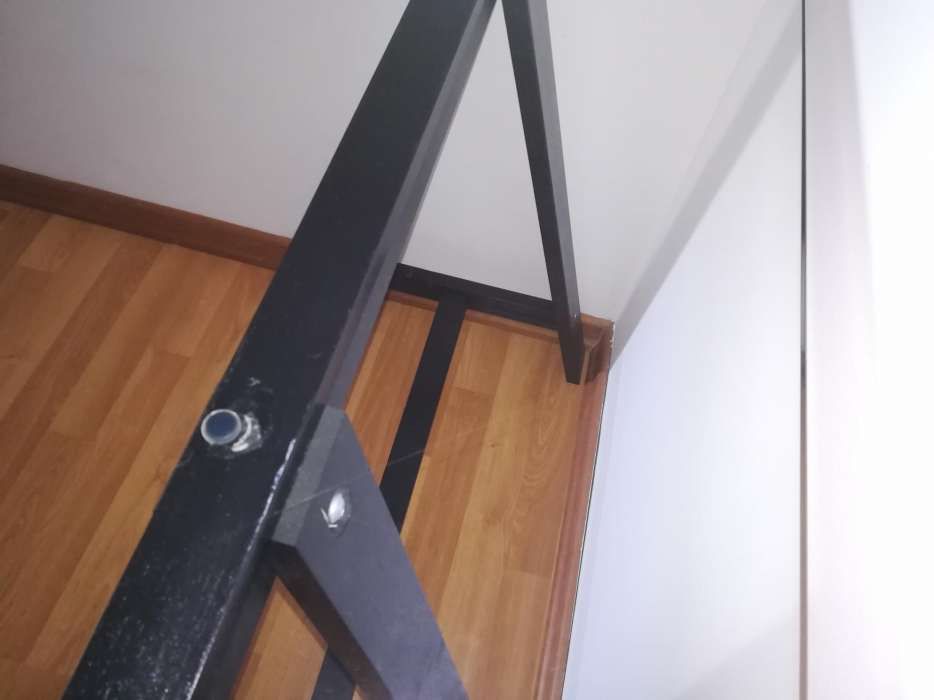 Dois cavaletes pretos Ikea (descontinuados)