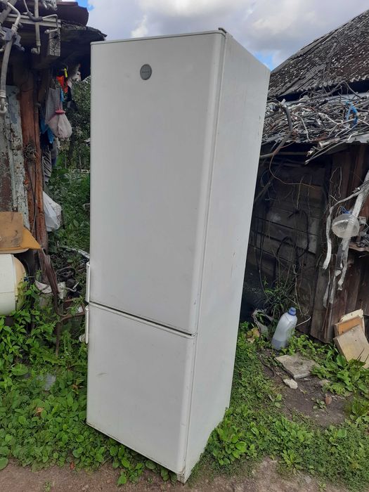 Холодильник двокамерний морозильник Електролюкс Electrolux