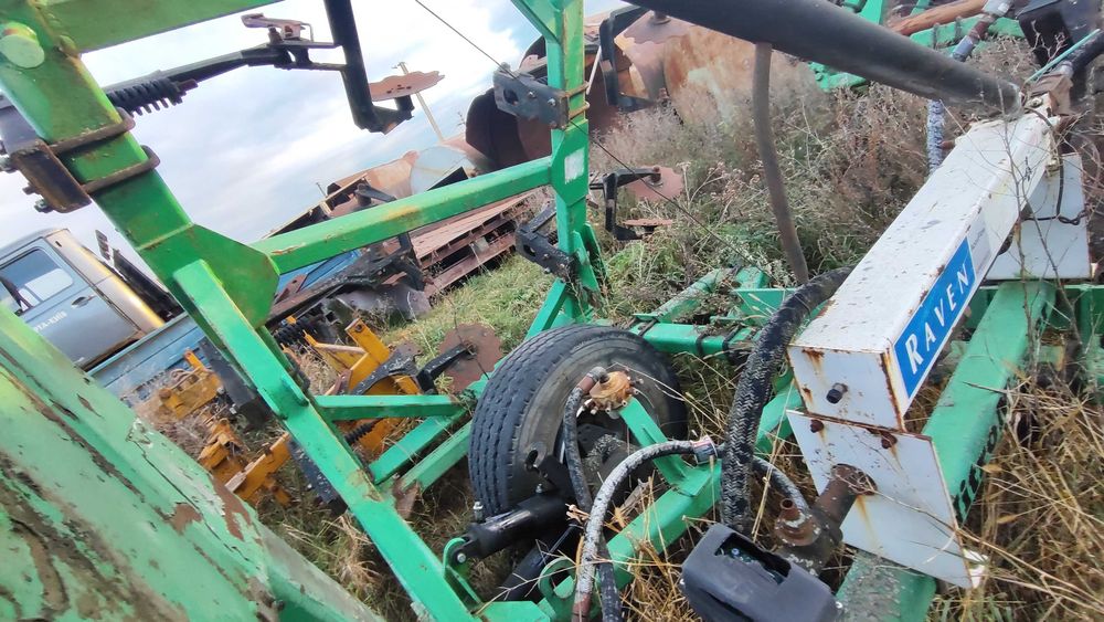 Агрегат для внесеня безводного аміаку Нітромайстер 9-45