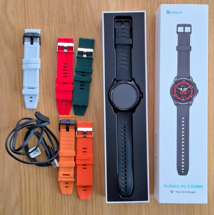 Smartwatch Mobvoi TicWatch Pro 5 Enduro czarny, Google Pay + gratisy