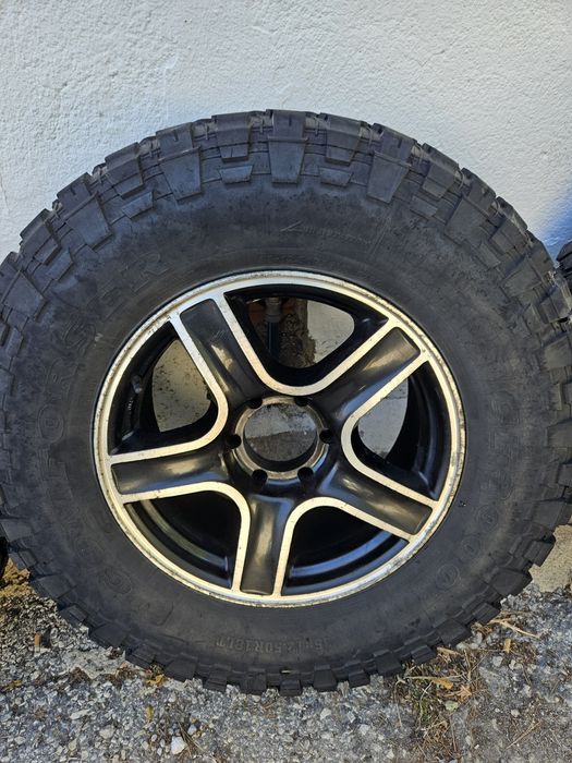 4 Jantes 18" DOTZ Hammada + Pneus 35"
