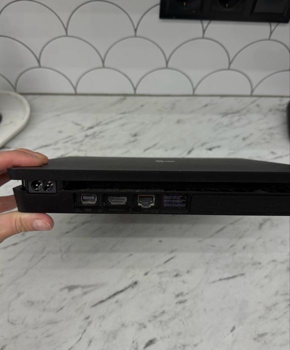 Sony Playstation 4 Pro 1TB