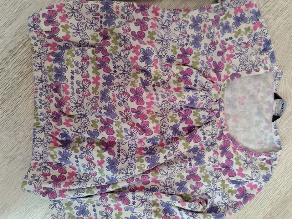 Bluzka-sweter 92.