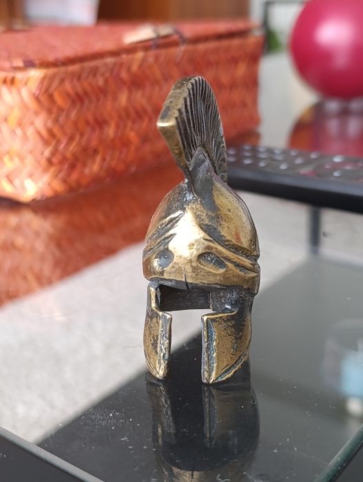Capacete miniatura romana