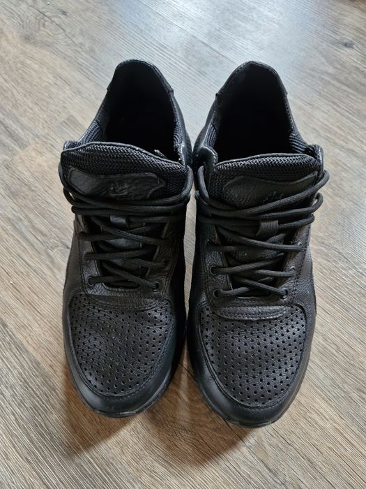 Кросовки 42 размер