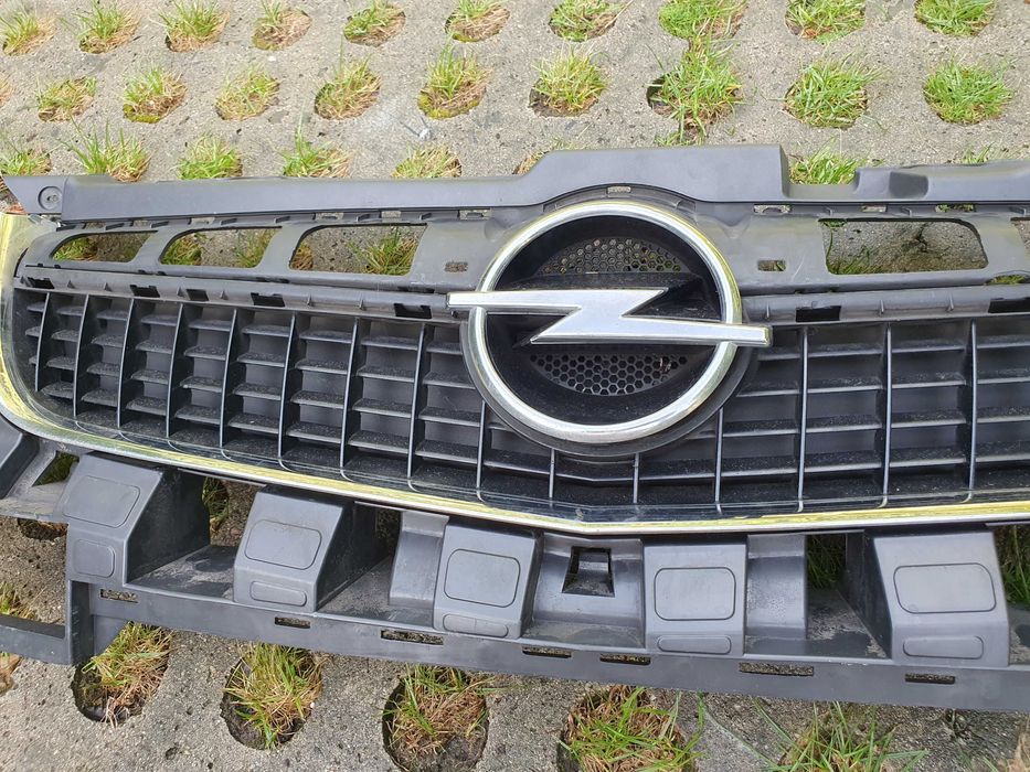 Grill Vectra C lift
