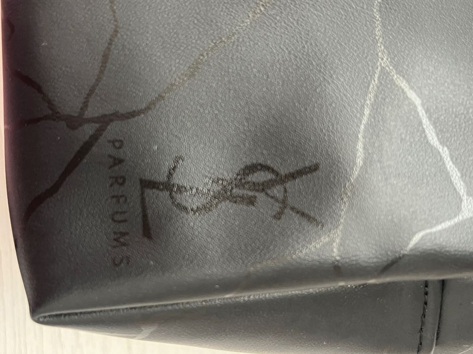 Kosmetyczka męska od YSL