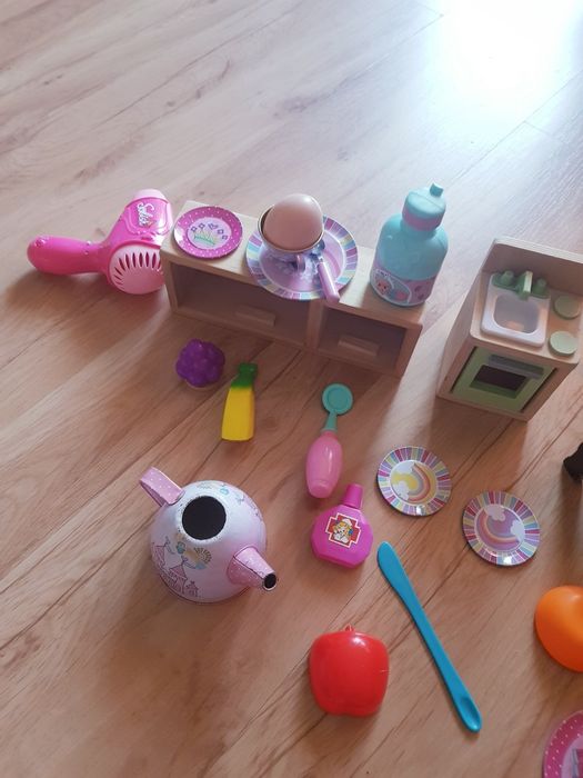 Drewniana kuchnia do zabawy dla dzieci