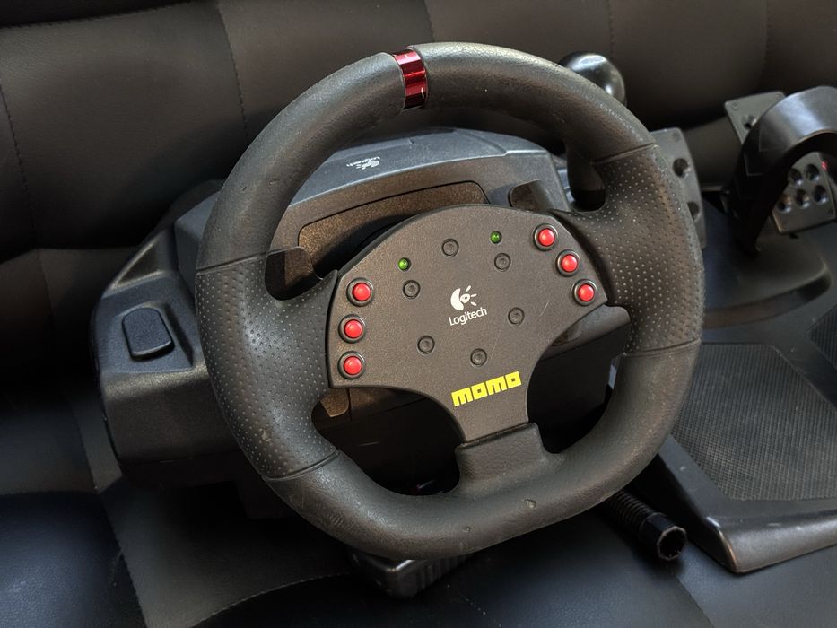 Logitech MOMO Racing Force PC