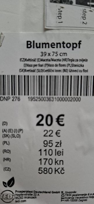 Dwie  nowe wielkie donice .