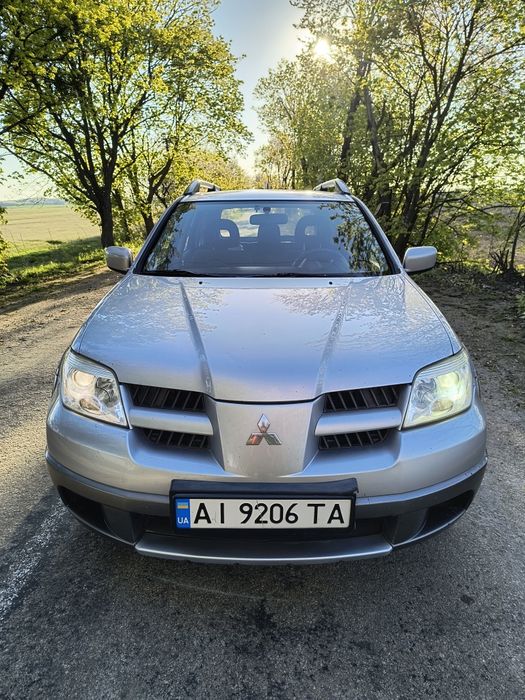 Продам Mitsubishi  Outlander 1