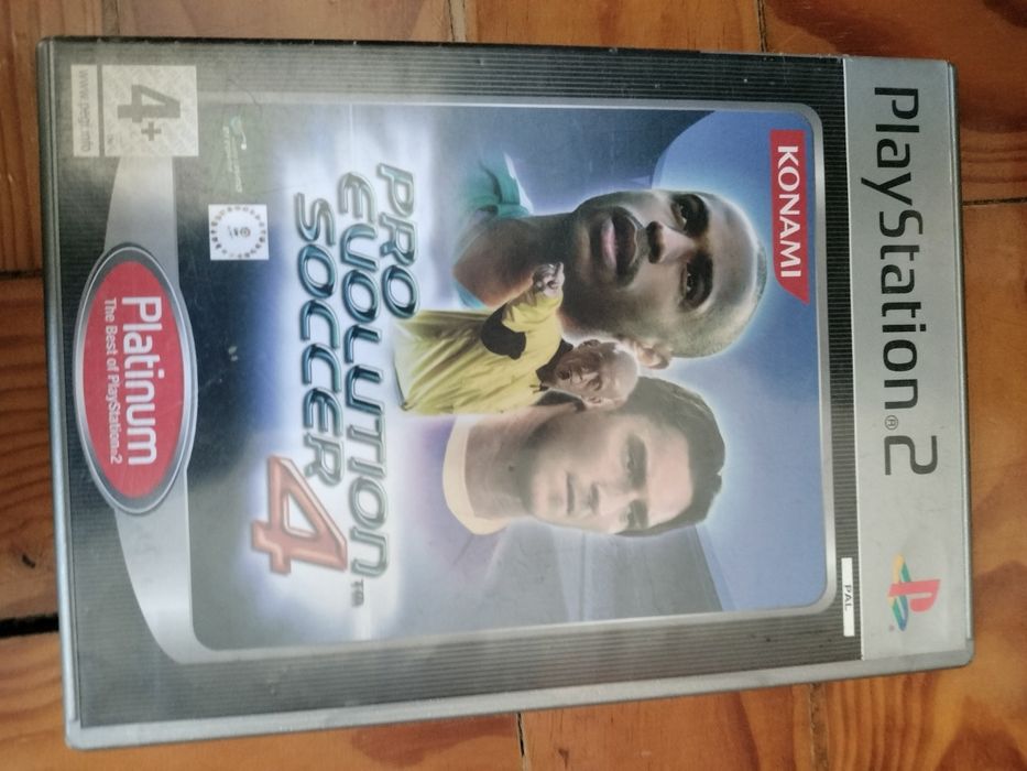 PS2  em ótimo estado com alguns jogos