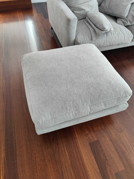 Sofá com Chaise Longue e Puff – Divani Star (Ref. Chocolate 1) – Tecido Premium