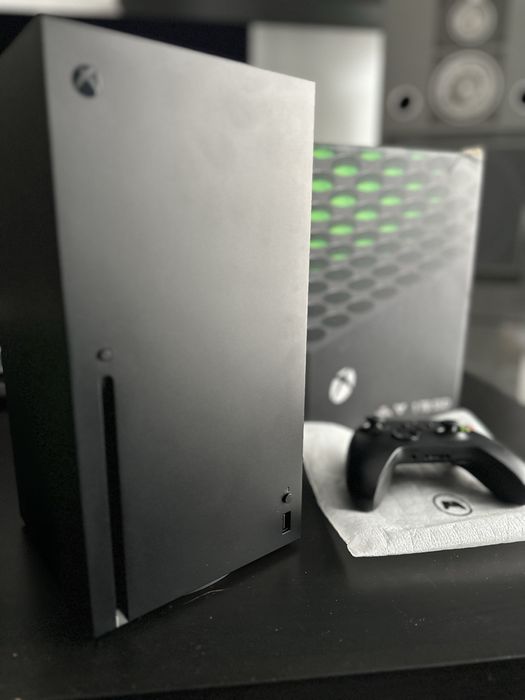 Xbox series X 1 TB + pad super stan